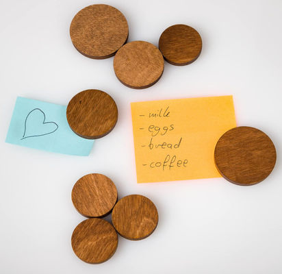 Hot Selling Rustic Creative 10 Pcs Handmade Round Brown Home Decorative Wooden Magnet for Fridge